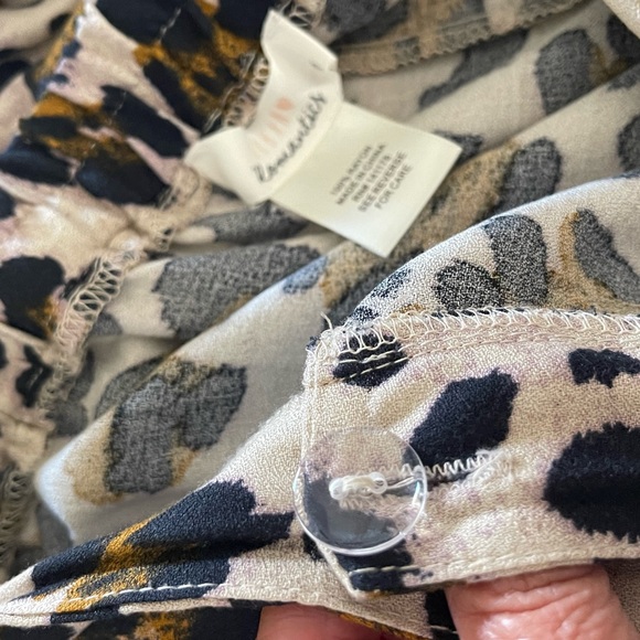 Urban Romantics Wrap Leopard Skirt - Med - Picture 6 of 9